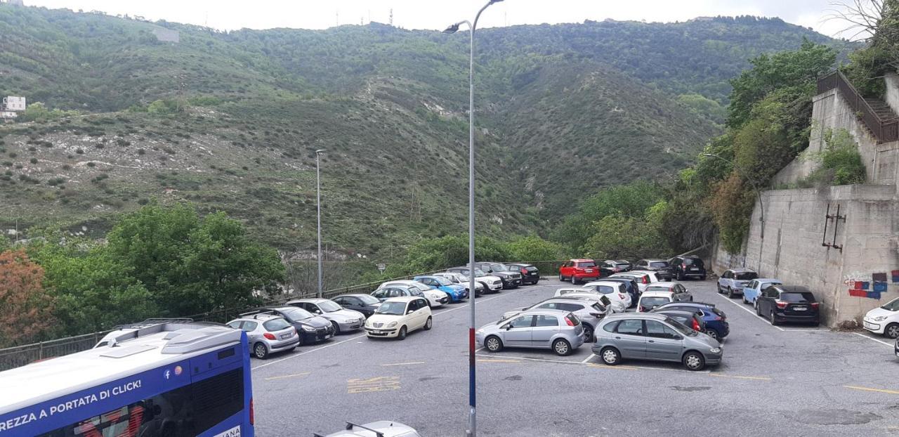 Appartamento Grazioso, Molto Tranquillo! Génova Exterior foto